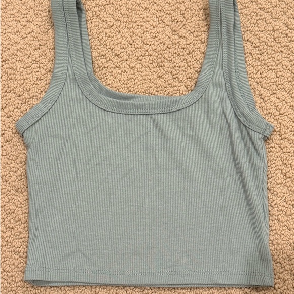 SHEIN Ribbed Crop Top - Picture 2 of 2